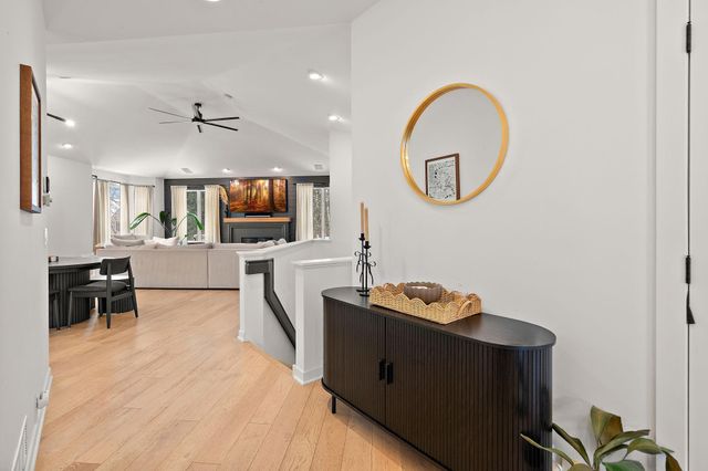 5200 Malibu Drive, Edina, MN 55436