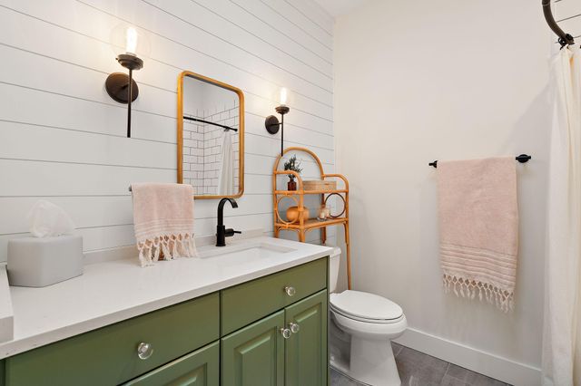 5200 Malibu Drive, Edina, MN 55436