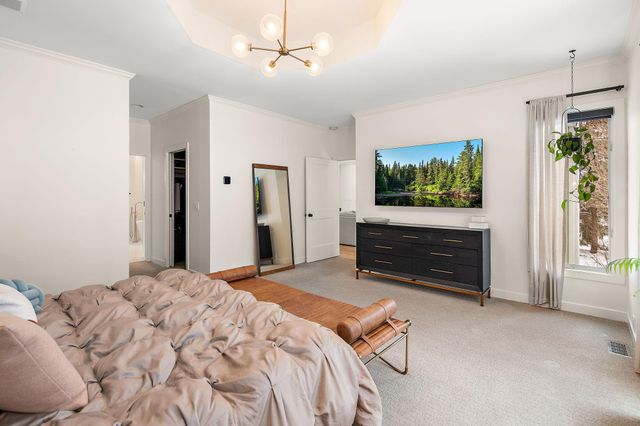 5200 Malibu Drive, Edina, MN 55436