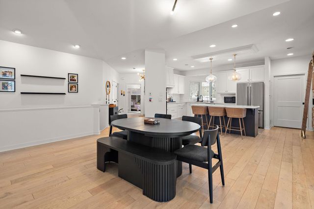 5200 Malibu Drive, Edina, MN 55436