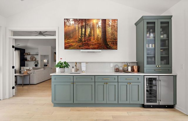 5200 Malibu Drive, Edina, MN 55436