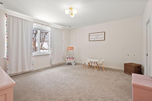 5200 Malibu Drive, Edina, MN 55436