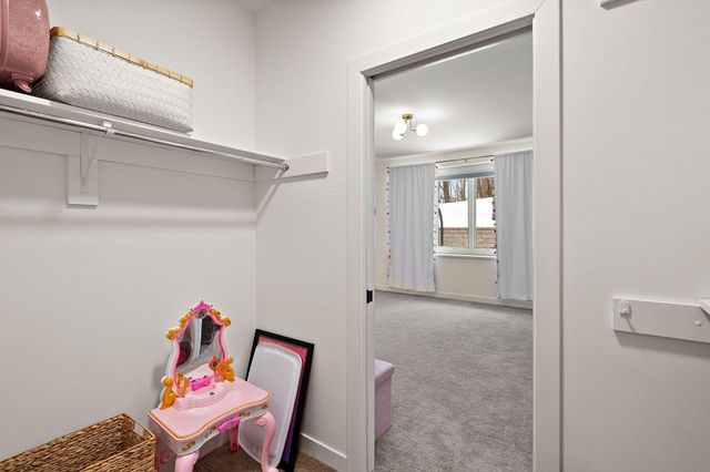 5200 Malibu Drive, Edina, MN 55436