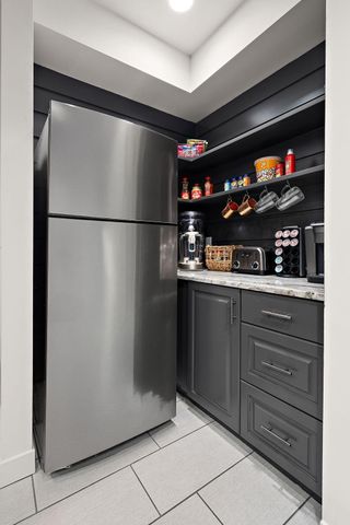 5200 Malibu Drive, Edina, MN 55436