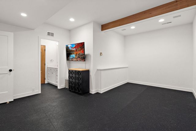 5200 Malibu Drive, Edina, MN 55436