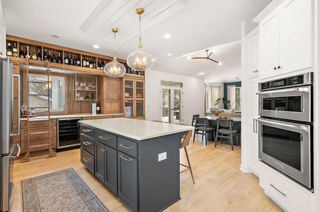 5200 Malibu Drive, Edina, MN 55436