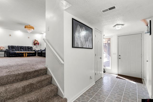 2517 South 167th Street, Omaha, NE 68130