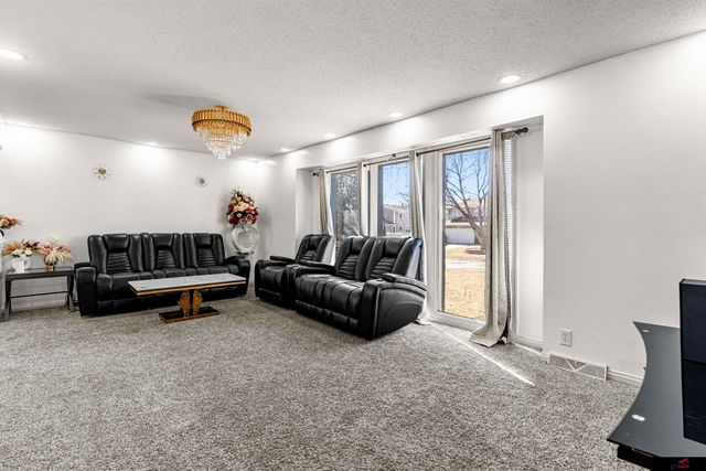 2517 South 167th Street, Omaha, NE 68130