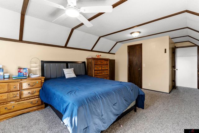 2517 South 167th Street, Omaha, NE 68130