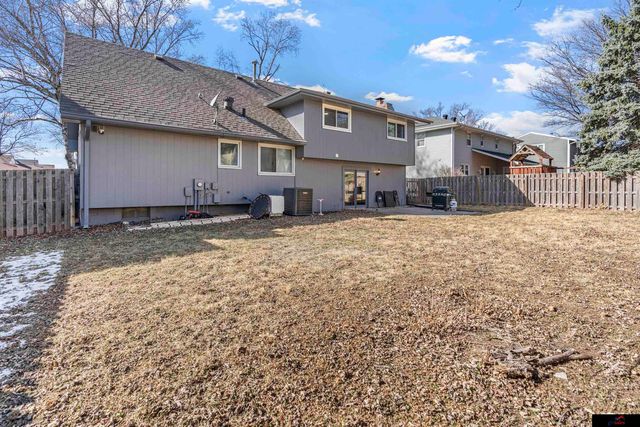 2517 South 167th Street, Omaha, NE 68130