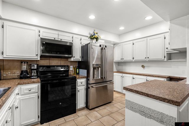 2517 South 167th Street, Omaha, NE 68130