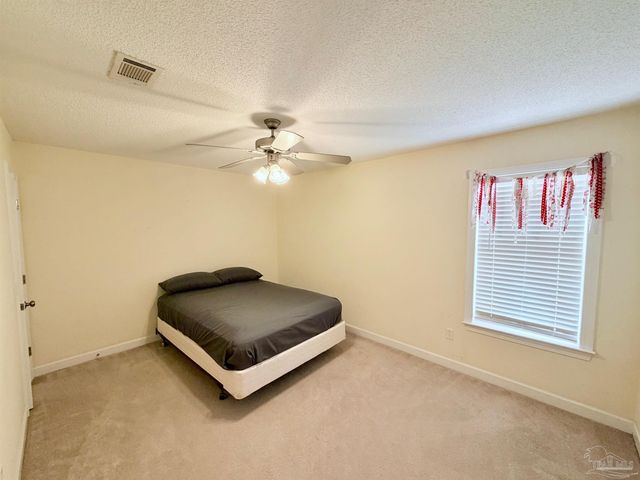 6277 Pansy Dr, Milton, FL 32570