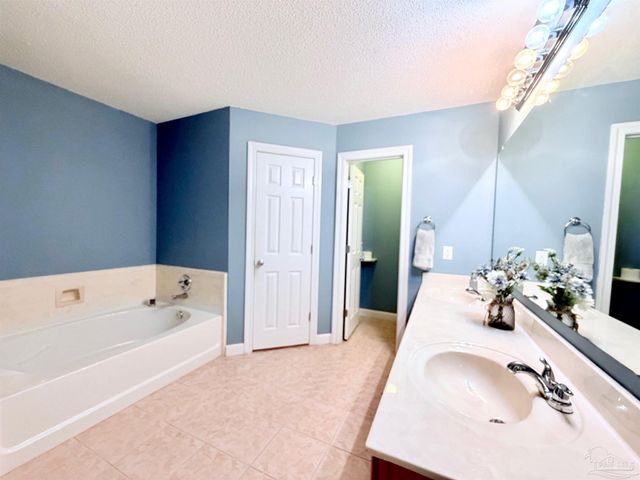 6277 Pansy Dr, Milton, FL 32570