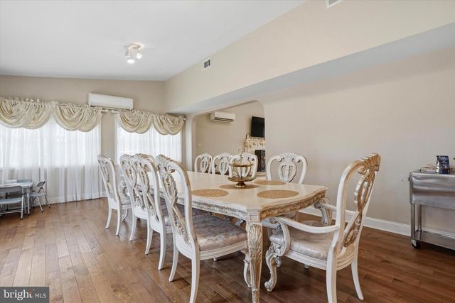 211 LINCOLN HWY, Fairless Hills, PA 19030