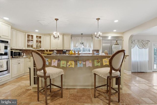 211 LINCOLN HWY, Fairless Hills, PA 19030