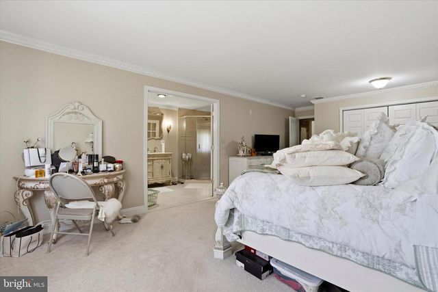 211 LINCOLN HWY, Fairless Hills, PA 19030