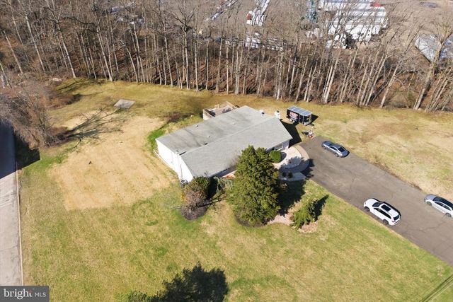 211 LINCOLN HWY, Fairless Hills, PA 19030