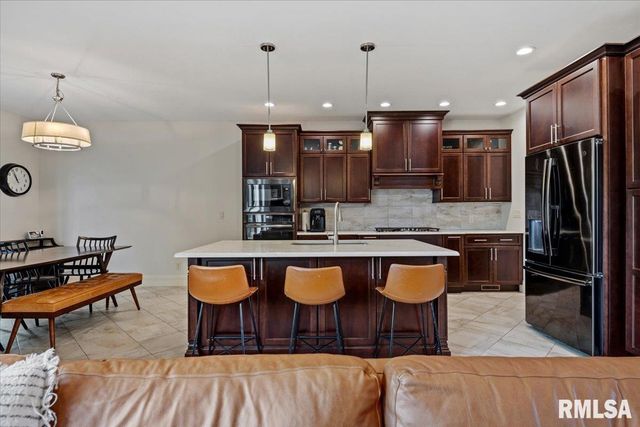 2009 Old Ironbridge Drive, Chatham, IL 62629