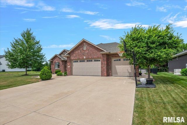 2009 Old Ironbridge Drive, Chatham, IL 62629