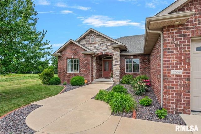 2009 Old Ironbridge Drive, Chatham, IL 62629