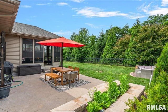 2009 Old Ironbridge Drive, Chatham, IL 62629