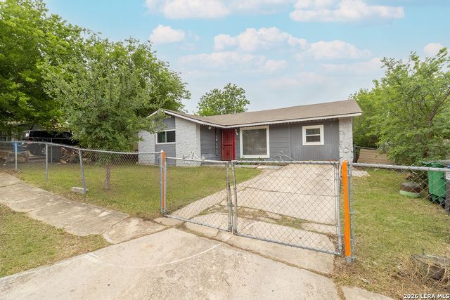 5302 WAR CLOUD DR, San Antonio, TX 78242