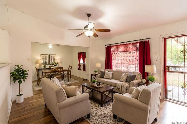 5302 WAR CLOUD DR, San Antonio, TX 78242