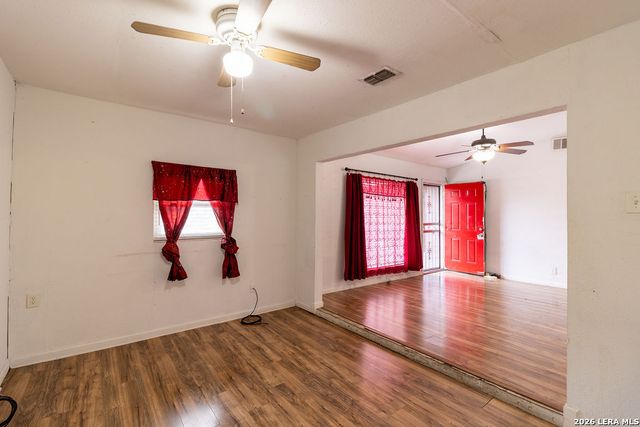 5302 WAR CLOUD DR, San Antonio, TX 78242