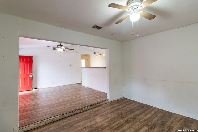 5302 WAR CLOUD DR, San Antonio, TX 78242