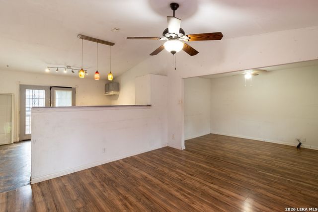 5302 WAR CLOUD DR, San Antonio, TX 78242