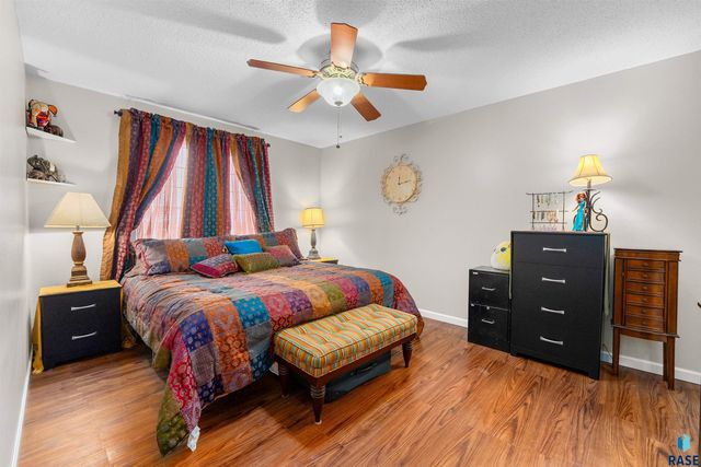 1104 W 57th St Apt 301, Sioux Falls, SD 57108