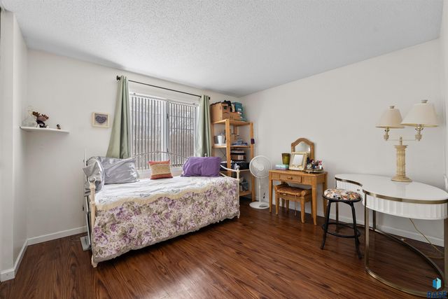 1104 W 57th St Apt 301, Sioux Falls, SD 57108