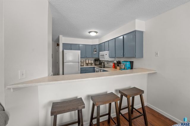 1104 W 57th St Apt 301, Sioux Falls, SD 57108