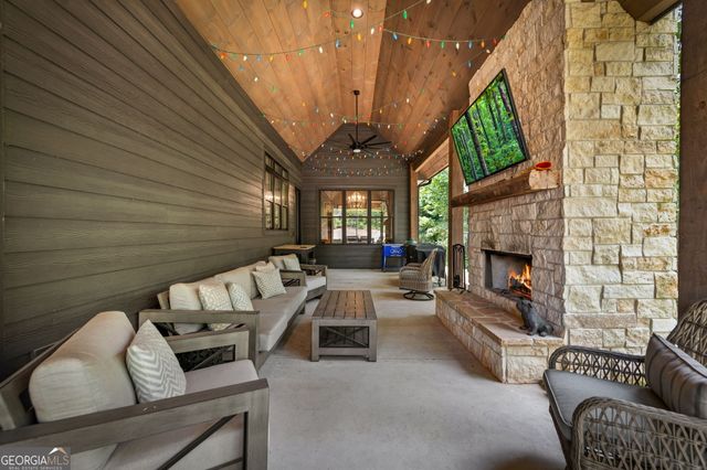 470 Old Orchard Road, Ellijay, GA 30536