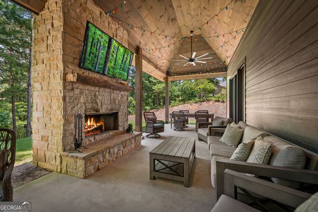 470 Old Orchard Road, Ellijay, GA 30536