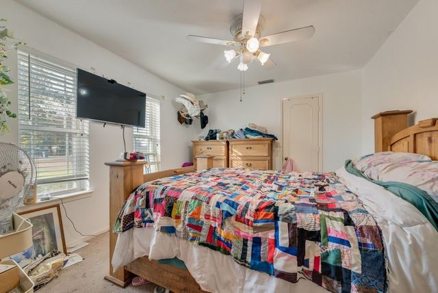 119 Burkett Lane, Pecan Hill, TX 75154