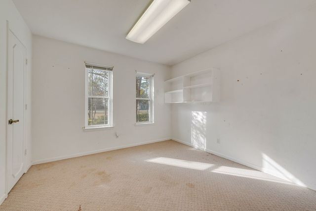 119 Burkett Lane, Pecan Hill, TX 75154