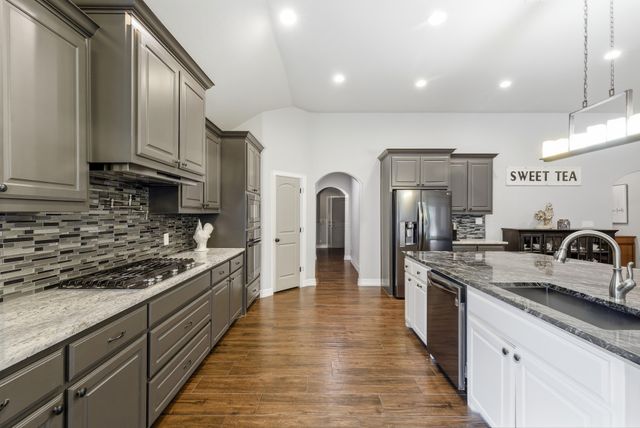6270 High Mesa Drive, Justin, TX 76247