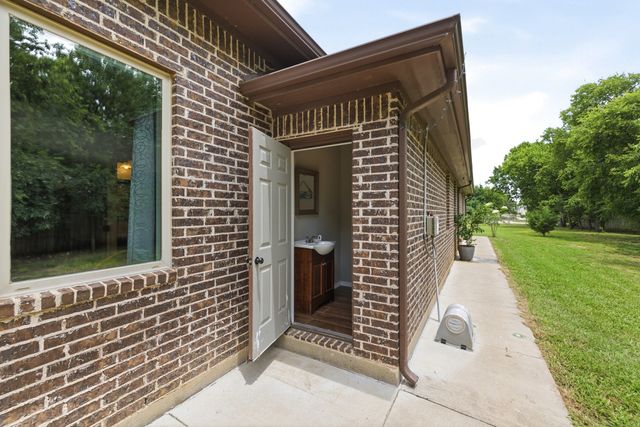 6270 High Mesa Drive, Justin, TX 76247