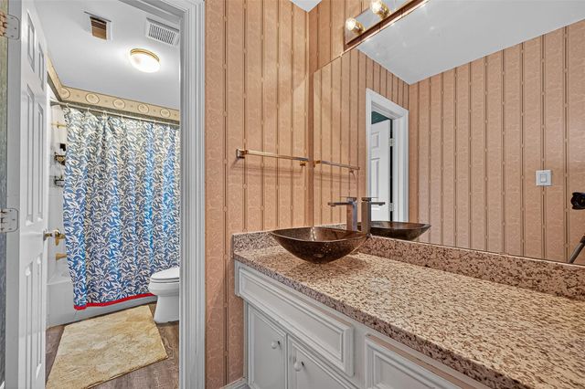 4206 Clearwater Court, Missouri City, TX 77459