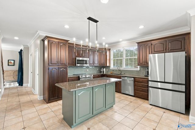 22151 Diamond Pointe Drive, Athens, AL 35613