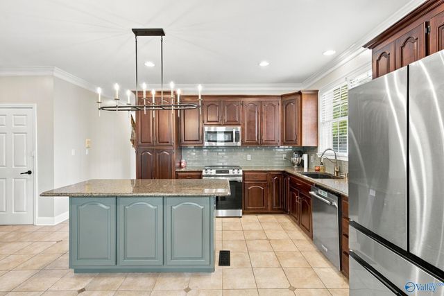 22151 Diamond Pointe Drive, Athens, AL 35613