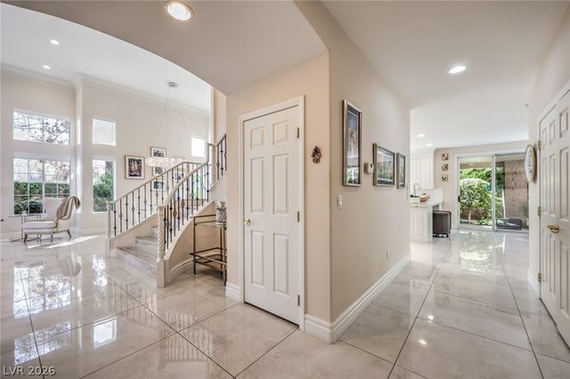 10201 Owls Peak Court, Las Vegas, NV 89144