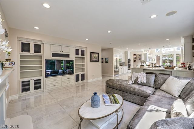 10201 Owls Peak Court, Las Vegas, NV 89144