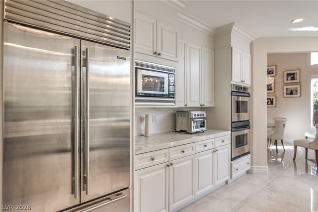10201 Owls Peak Court, Las Vegas, NV 89144