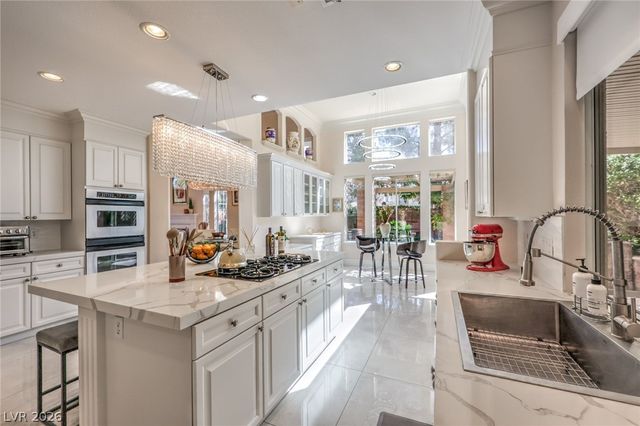 10201 Owls Peak Court, Las Vegas, NV 89144