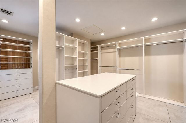 10201 Owls Peak Court, Las Vegas, NV 89144