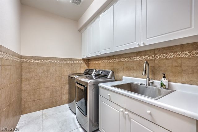 10201 Owls Peak Court, Las Vegas, NV 89144
