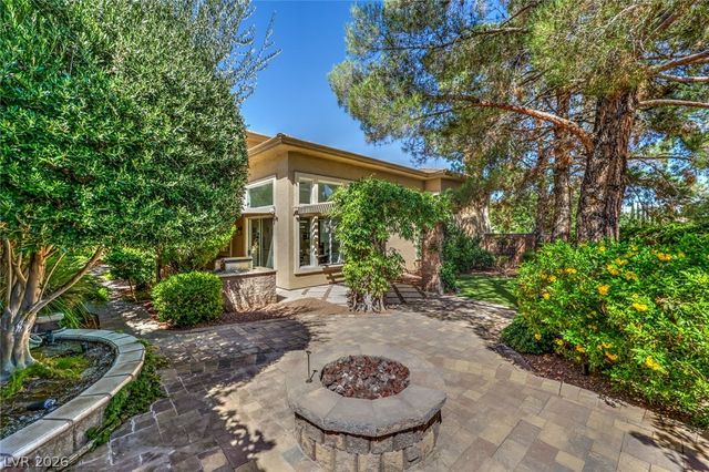 10201 Owls Peak Court, Las Vegas, NV 89144