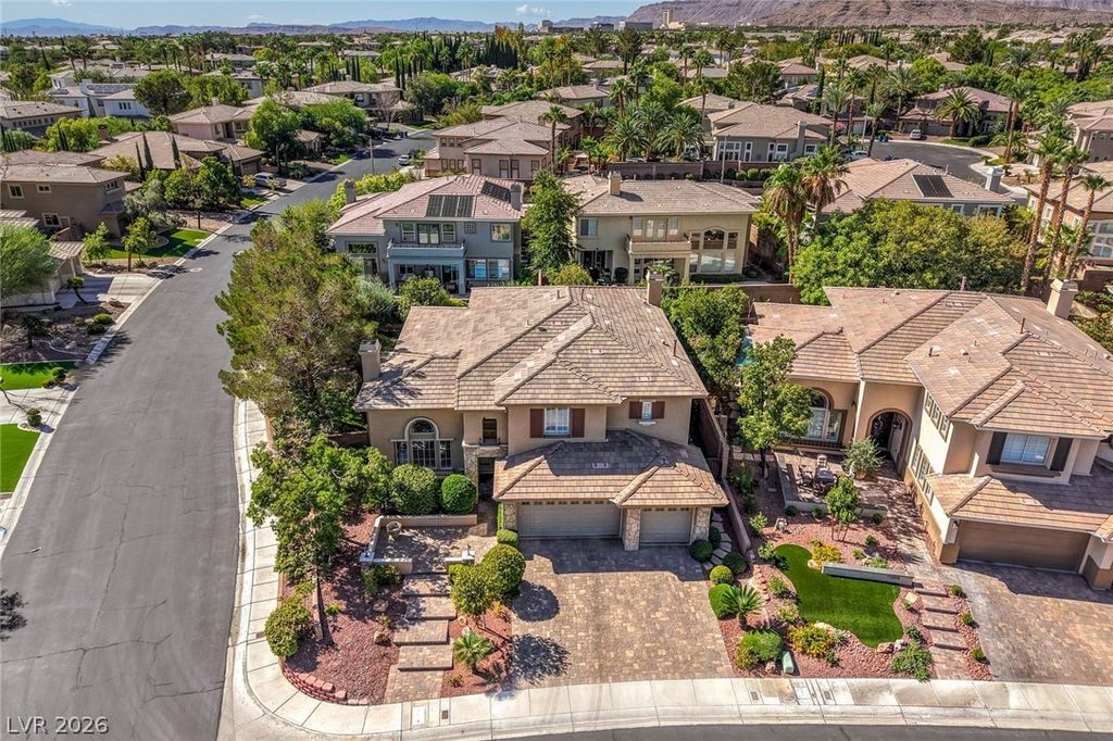 10201 Owls Peak Court, Las Vegas, NV 89144